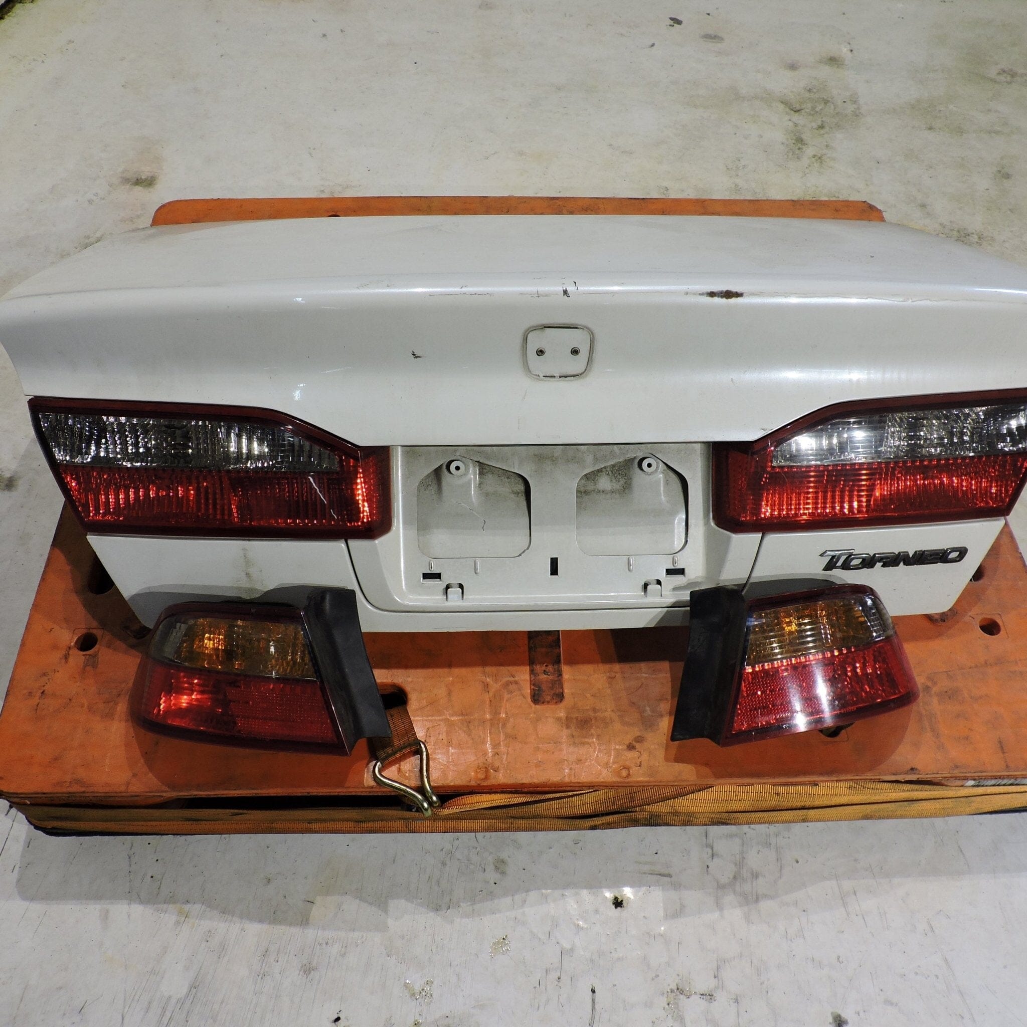 Honda Accord Euro R JDM Trunk And Tail Lights