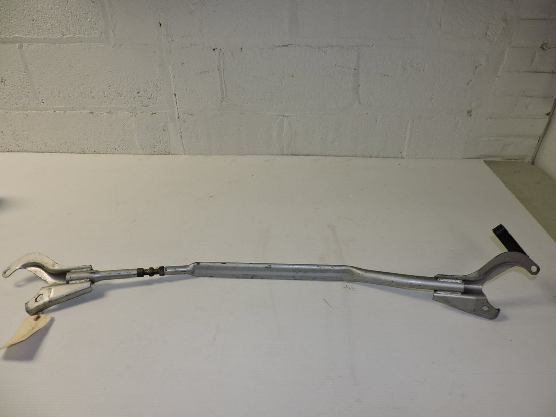 Nissan Stagea JDM Strut Bar