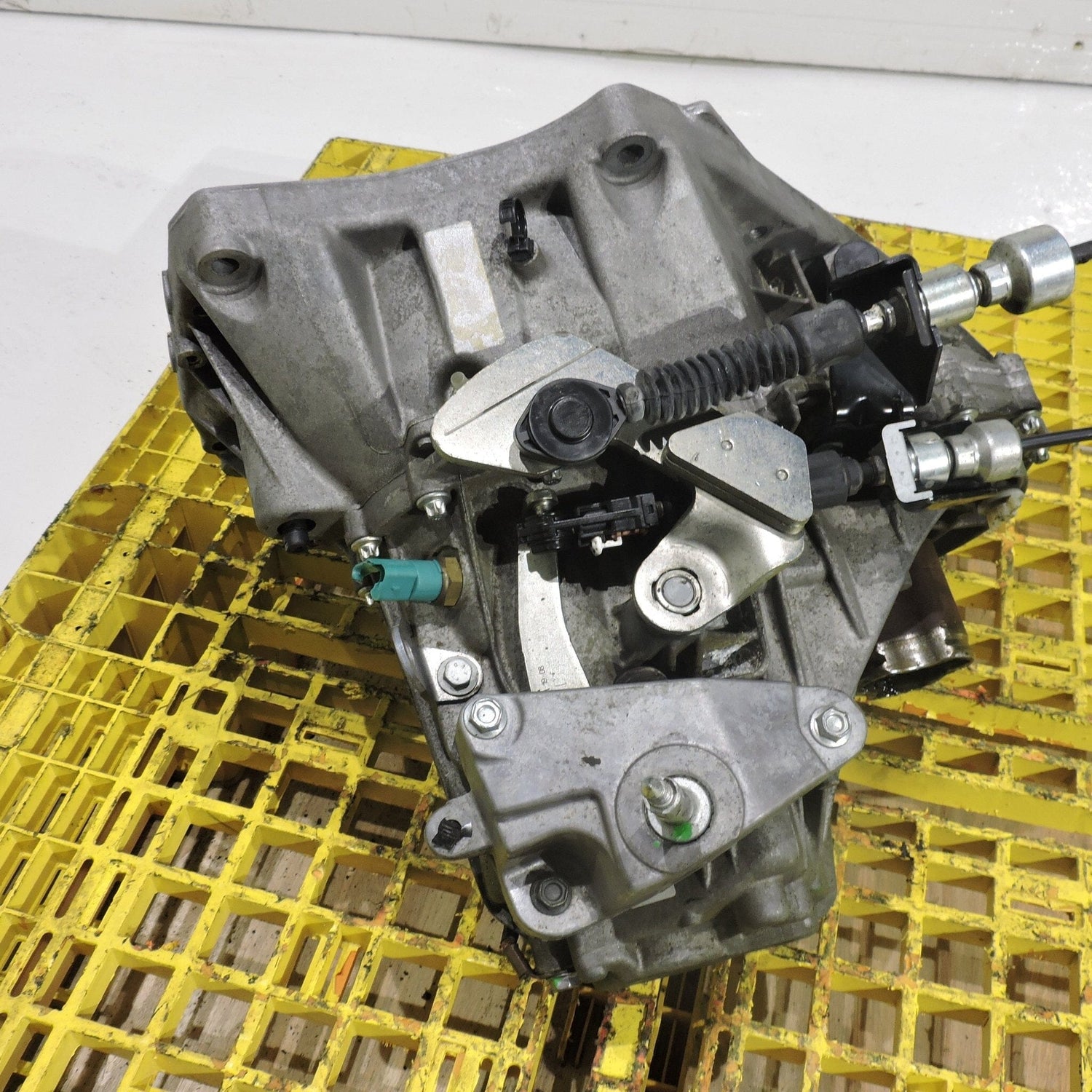Nissan Versa 2007-2012 Mr18de 6 Speed Manual JDM Transmission