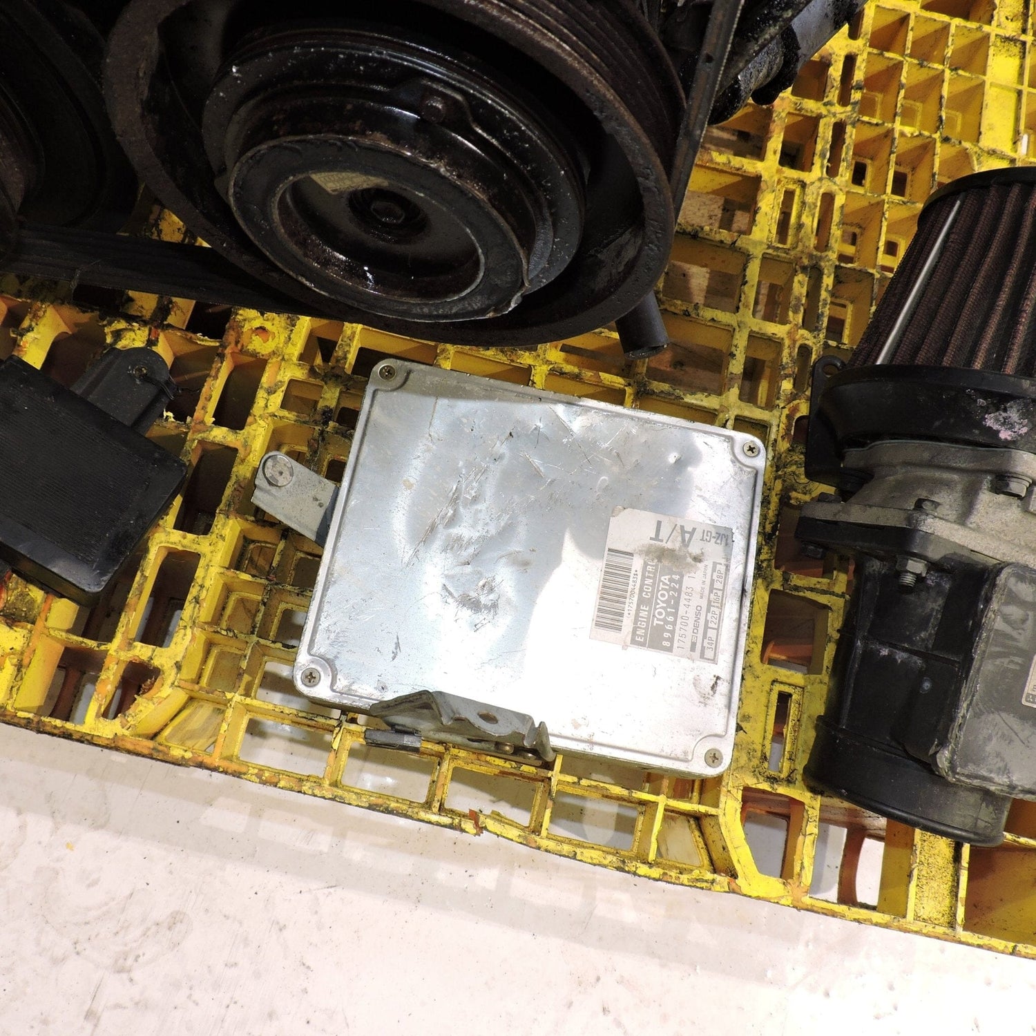 Toyota 1989-1995 2.5L Non Vvt-I Turbo Front Sump JDM Actual Engine 
