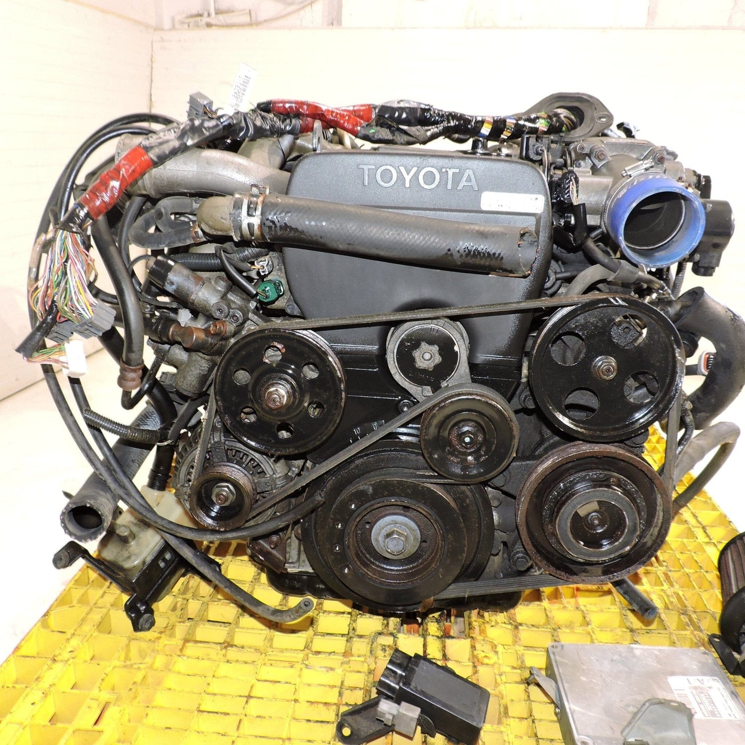 Toyota 1989-1995 2.5L Non Vvt-I Turbo Front Sump JDM Actual Engine 
